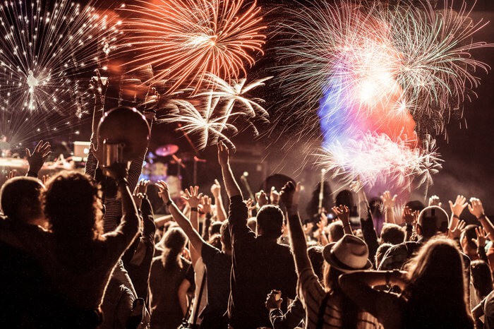 2019 rồi, hãy chào đón năm mới một cách sành điệu bằng các câu chúc Tiếng Anh siêu hay ho này! - Ảnh 2. 2019 rồi, hãy chào đón năm mới một cách sành điệu bằng các câu chúc Tiếng Anh siêu hay ho này! - Ảnh 2.