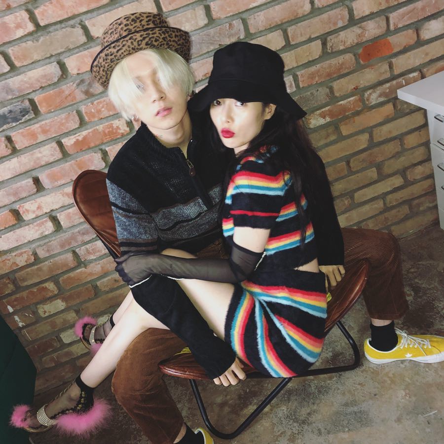 Cách Hyuna và EDawn thể hiện tình cảm công khai: Khi chuyện cá nhân biến thành trò lố có chủ đích - Ảnh 10. Cách Hyuna và EDawn thể hiện tình cảm công khai: Khi chuyện cá nhân biến thành trò lố có chủ đích - Ảnh 10.