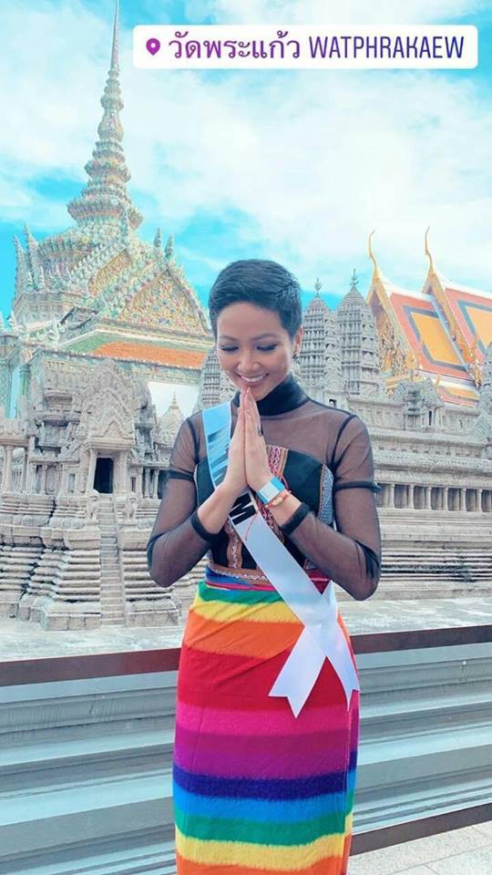 Sức công phá những ngày đầu của HHen Niê tại Miss Universe 2018: Một ngày thay 4 bộ váy, nhẵn mặt trong các BXH uy tín - Ảnh 8.