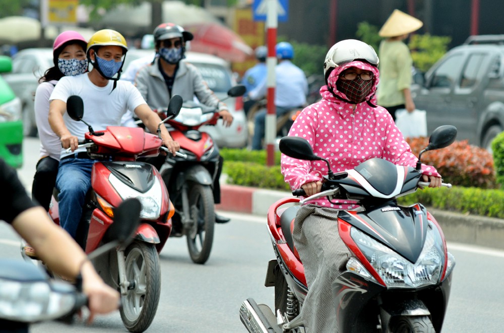 Chuyên gia thời tiết lý giải hiện tượng mùa đông miền Bắc vẫn nắng nóng như mùa hè - Ảnh 1. Chuyên gia thời tiết lý giải hiện tượng mùa đông miền Bắc vẫn nắng nóng như mùa hè - Ảnh 1.