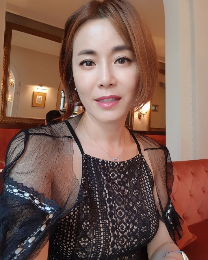 Mama Chuê Nàng Dae Jang Geum khoe 3 người con đẹp như hoa: 2 con gái đều là diễn viên, quý tử lần đầu lộ diện - Ảnh 8. Mama Chuê Nàng Dae Jang Geum khoe 3 người con đẹp như hoa: 2 con gái đều là diễn viên, quý tử lần đầu lộ diện - Ảnh 8.