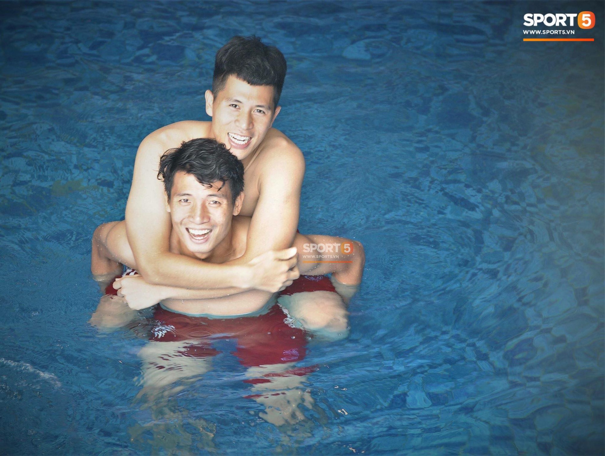 Được hỏi bao giờ mới chia tay Đình Trọng, Tiến Dũng khẳng định chắc nịch: Mãi mãi không! - Ảnh 4.