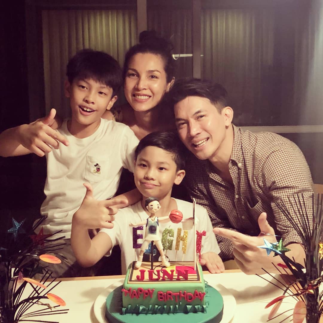 Tan n&aacute;t c&otilde;i l&ograve;ng trước 7 nam thần Th&aacute;i Lan th&agrave;nh phi c&ocirc;ng trẻ: Mike Angelo g&acirc;y sốc v&igrave; chưa lấy vợ đ&atilde; c&oacute; con - Ảnh 12.