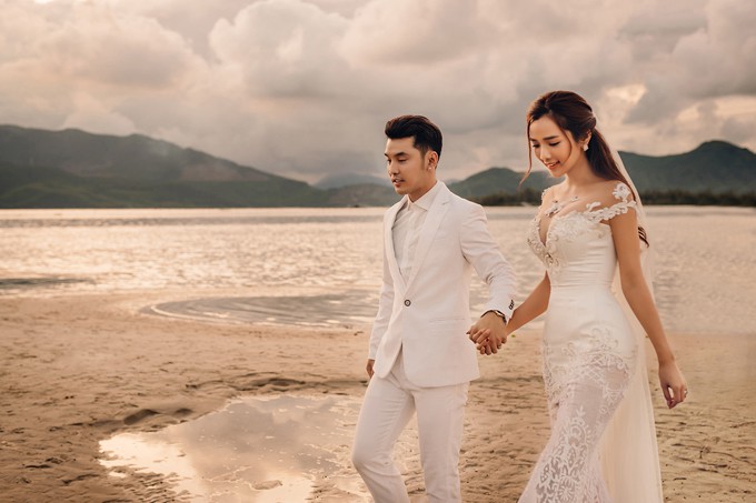 Ưng Hoàng Phúc đưa trọn vẹn đám cưới cổ tích cùng bà xã Kim Cương vào MV mới - Ảnh 4. Ưng Hoàng Phúc đưa trọn vẹn đám cưới cổ tích cùng bà xã Kim Cương vào MV mới - Ảnh 4.