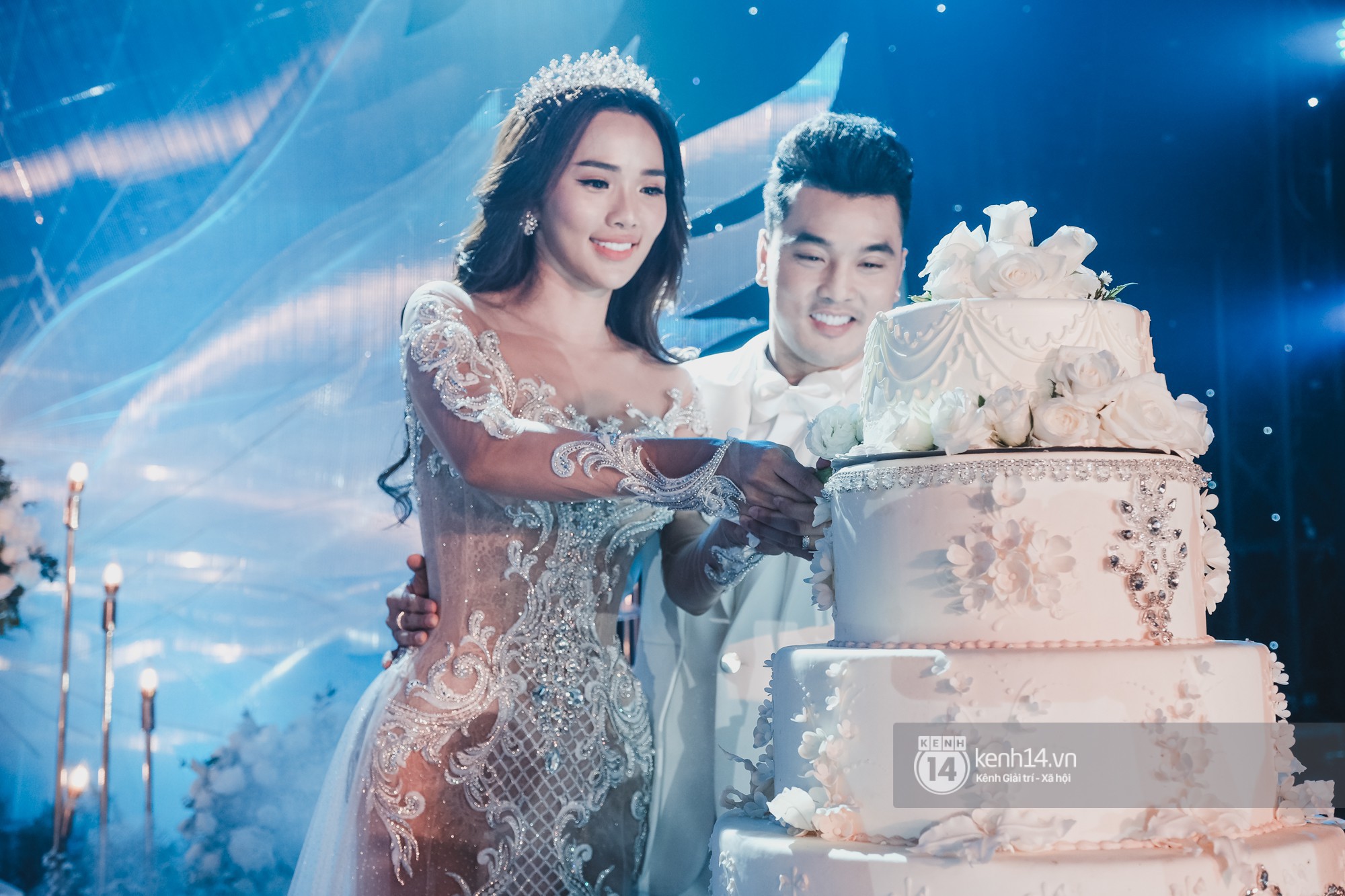 Ưng Hoàng Phúc đưa trọn vẹn đám cưới cổ tích cùng bà xã Kim Cương vào MV mới - Ảnh 6. Ưng Hoàng Phúc đưa trọn vẹn đám cưới cổ tích cùng bà xã Kim Cương vào MV mới - Ảnh 6.