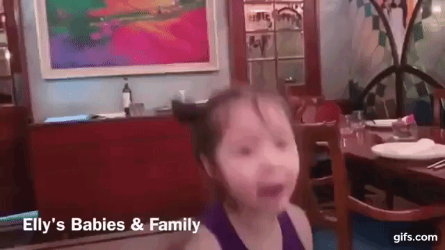 Clip: Con gái Elly Trần trổ tài thuyết …