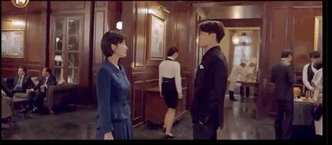 Encounter tập 4: Chồng cũ Song Hye Kyo chua chát nhìn vợ hẹn hò với trai trẻ Park Bo Gum trong xe chở hàng - Ảnh 1.