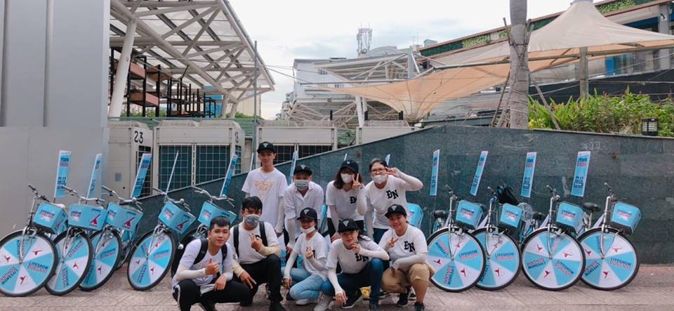 Fan Đông Nhi chịu chơi hết cỡ, phát động chiến dịch đạp xe - tặng vé khắp Sài Gòn quảng bá liveshow của thần tượng - Ảnh 2. Fan Đông Nhi chịu chơi hết cỡ, phát động chiến dịch đạp xe - tặng vé khắp Sài Gòn quảng bá liveshow của thần tượng - Ảnh 2.