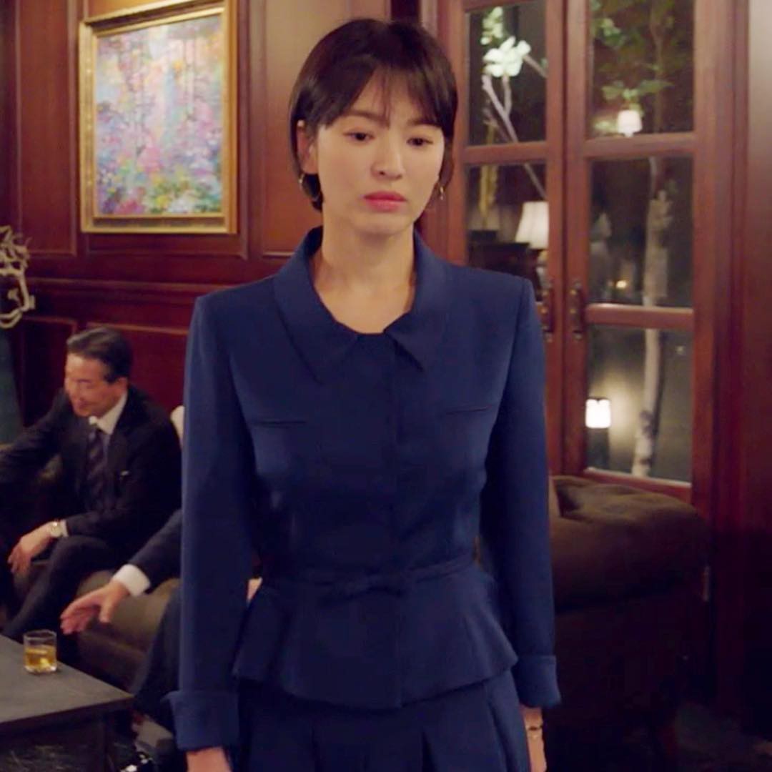 Song Hye Kyo lại khiến dân tình choáng ngợp với “kho” đồ hiệu, chỉ riêng túi đã hơn 1 tỷ đồng trong phim mới - Ảnh 2. Song Hye Kyo lại khiến dân tình choáng ngợp với “kho” đồ hiệu, chỉ riêng túi đã hơn 1 tỷ đồng trong phim mới - Ảnh 2.