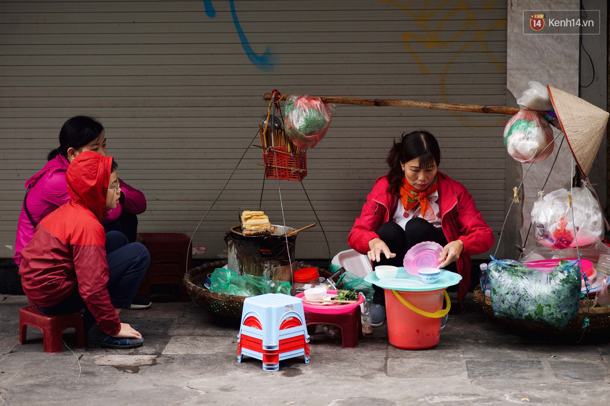 Ê lại đây hỏi nhỏ nè: Hôm nay Hà Nội lạnh tê rồi, các bạn có định tắm không? - Ảnh 2. Ê lại đây hỏi nhỏ nè: Hôm nay Hà Nội lạnh tê rồi, các bạn có định tắm không? - Ảnh 2.
