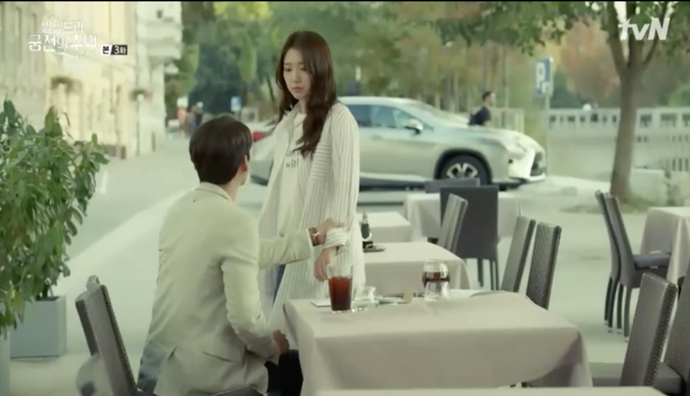 Mê tiền như Park Shin Hye, đạp đổ cửa nhà vệ sinh để kịp kí hợp đồng với Hyun Bin trong Hồi ức Alhambra - Ảnh 8. Mê tiền như Park Shin Hye, đạp đổ cửa nhà vệ sinh để kịp kí hợp đồng với Hyun Bin trong Hồi ức Alhambra - Ảnh 8.