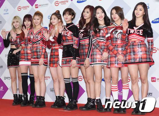 Thành viên kém sắc nhất trong các girlgroup Kpop lột xác: Người thành nữ thần, kẻ tự biến thành thảm họa dao kéo - Ảnh 1. Thành viên kém sắc nhất trong các girlgroup Kpop lột xác: Người thành nữ thần, kẻ tự biến thành thảm họa dao kéo - Ảnh 1.