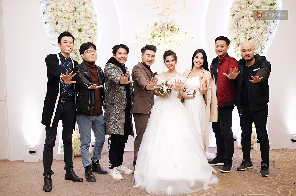 Vợ Huy Cung mặc áo cưới 200 triệu, bật khóc vì bị chồng tung clip “nói xấu” trước quan viên hai họ - Ảnh 11. Vợ Huy Cung mặc áo cưới 200 triệu, bật khóc vì bị chồng tung clip “nói xấu” trước quan viên hai họ - Ảnh 11.