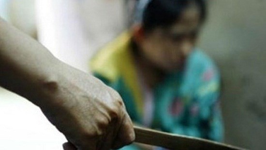 Phú Thọ: Đi nhậu với bạn về xảy ra mâu thuẫn, chồng rút dao đâm vợ tử vong - Ảnh 1.
