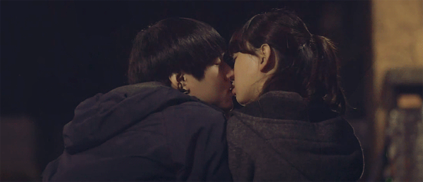 Những cảnh hôn trong phim Hàn khiến khán giả toát mồ hôi - Ảnh 20.