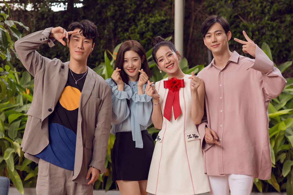 Vòng 1 đồ sộ hơn hẳn, nhan sắc của Chi Pu liệu có đánh bật được nữ thần Jung Chae Yeon trong một khung hình? - Ảnh 3.