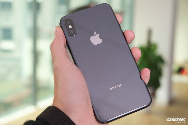 Mua iPhone X với giá 17 triệu: Tôi được gì và mất gì? - Ảnh 1.