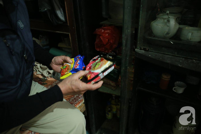 Giữa phồn hoa rực rỡ, chạnh l&ograve;ng những ng&agrave;y gi&aacute;p Tết lặng lẽ ở x&oacute;m chạy thận ng&otilde; Cột Cờ - Ảnh 25.