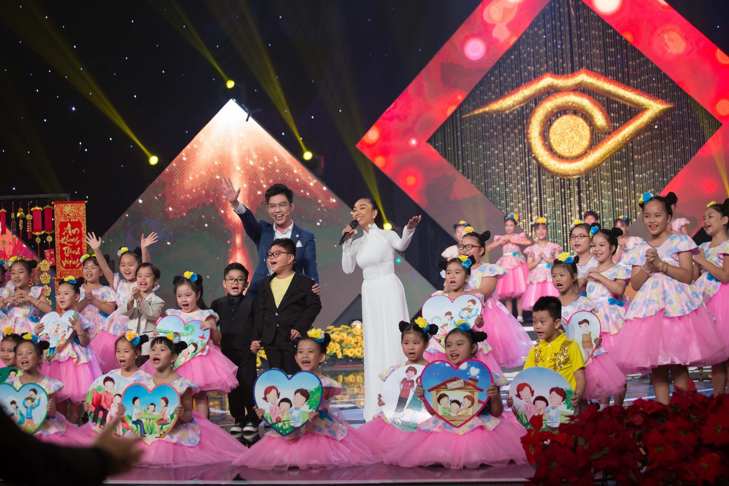 Hoa hậu Kiều Ng&acirc;n xuất sắc gi&agrave;nh ng&ocirc;i &Eacute;n V&agrave;ng 2017 - Ảnh 11.