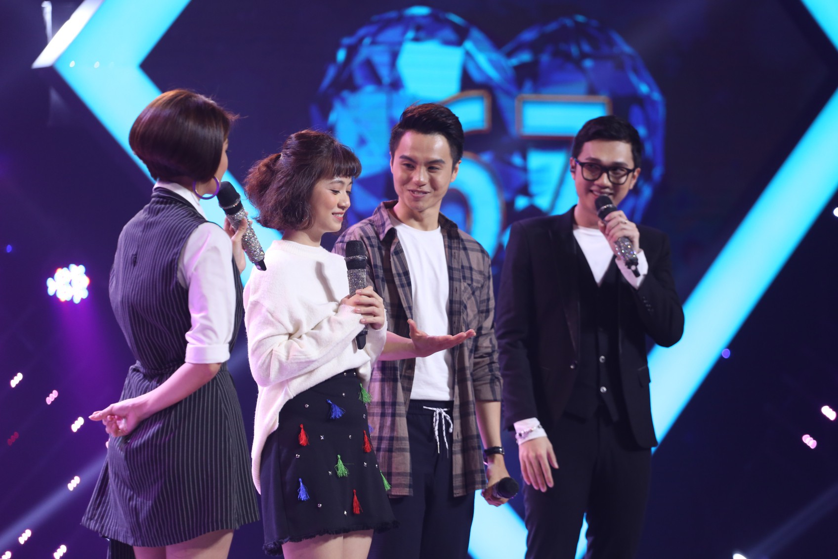 Sau chuyện tình 2 ngày với chàng trai Vì yêu mà đến, Trang Ly tiếp tục xuất hiện trong show hẹn hò mới - Ảnh 2. Sau chuyện tình 2 ngày với chàng trai Vì yêu mà đến, Trang Ly tiếp tục xuất hiện trong show hẹn hò mới - Ảnh 2.