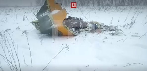 Tai nạn máy bay thảm khốc ở Nga, cả 71 người đều thiệt mạng - Ảnh 2.