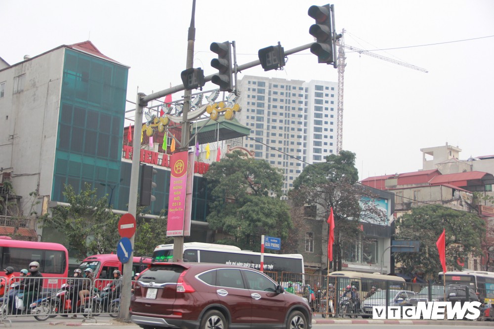 Hành khách nài nỉ cho em đứng trên xe về quê ăn Tết nhưng vẫn bị từ chối - Ảnh 1. Hành khách nài nỉ cho em đứng trên xe về quê ăn Tết nhưng vẫn bị từ chối - Ảnh 1.