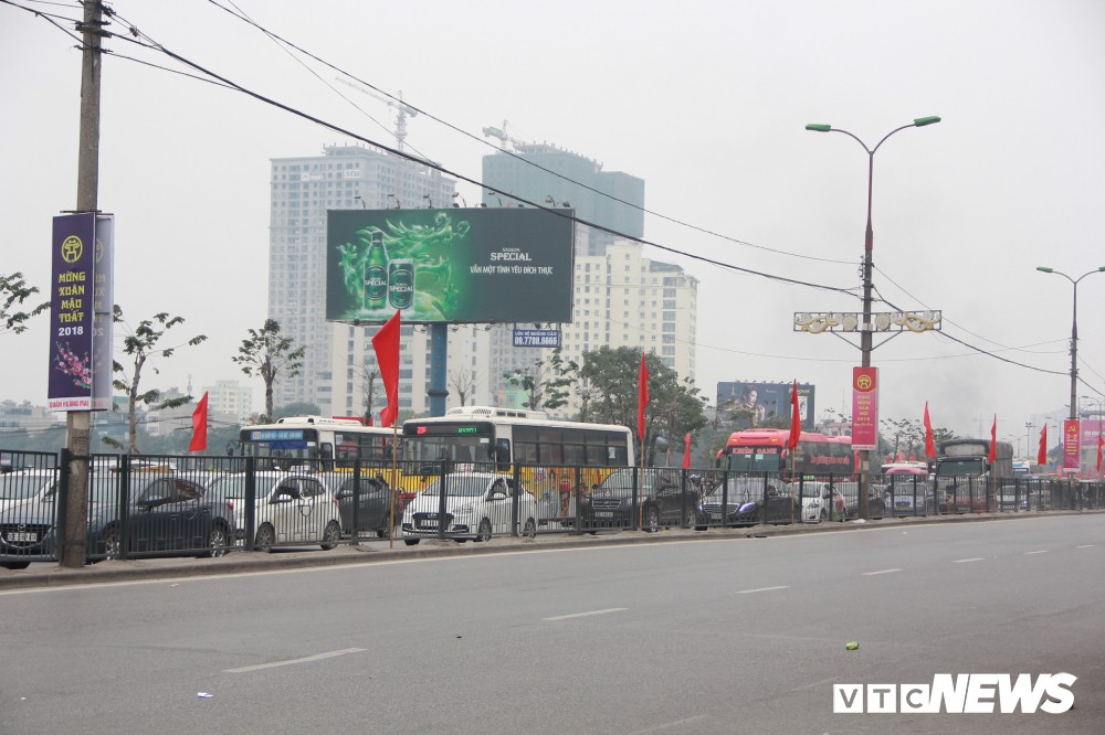 Hành khách nài nỉ cho em đứng trên xe về quê ăn Tết nhưng vẫn bị từ chối - Ảnh 2. Hành khách nài nỉ cho em đứng trên xe về quê ăn Tết nhưng vẫn bị từ chối - Ảnh 2.