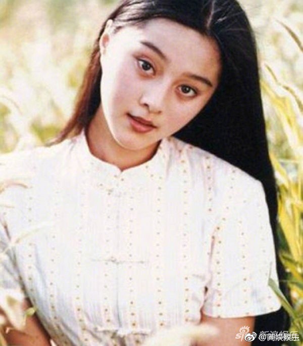 Phạm Băng Băng tự tin khoe ảnh 12, 13 tuổi: Nhan sắc trời ban của Nữ ho&agrave;ng giải tr&iacute; - Ảnh 6.