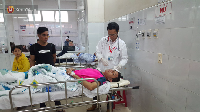 Lời kể nạn nh&acirc;n vụ lật xe khiến 13 người thương vong ng&agrave;y 27 Tết: T&agrave;i xế đang cầm điện thoại th&igrave; xe lật nh&agrave;o... - Ảnh 5.
