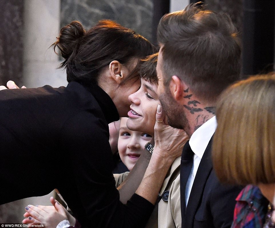 Càng lớn lại càng xinh đẹp, thảo nào Harper Beckham luôn được bố yêu chiều nhất nhà - Ảnh 5.