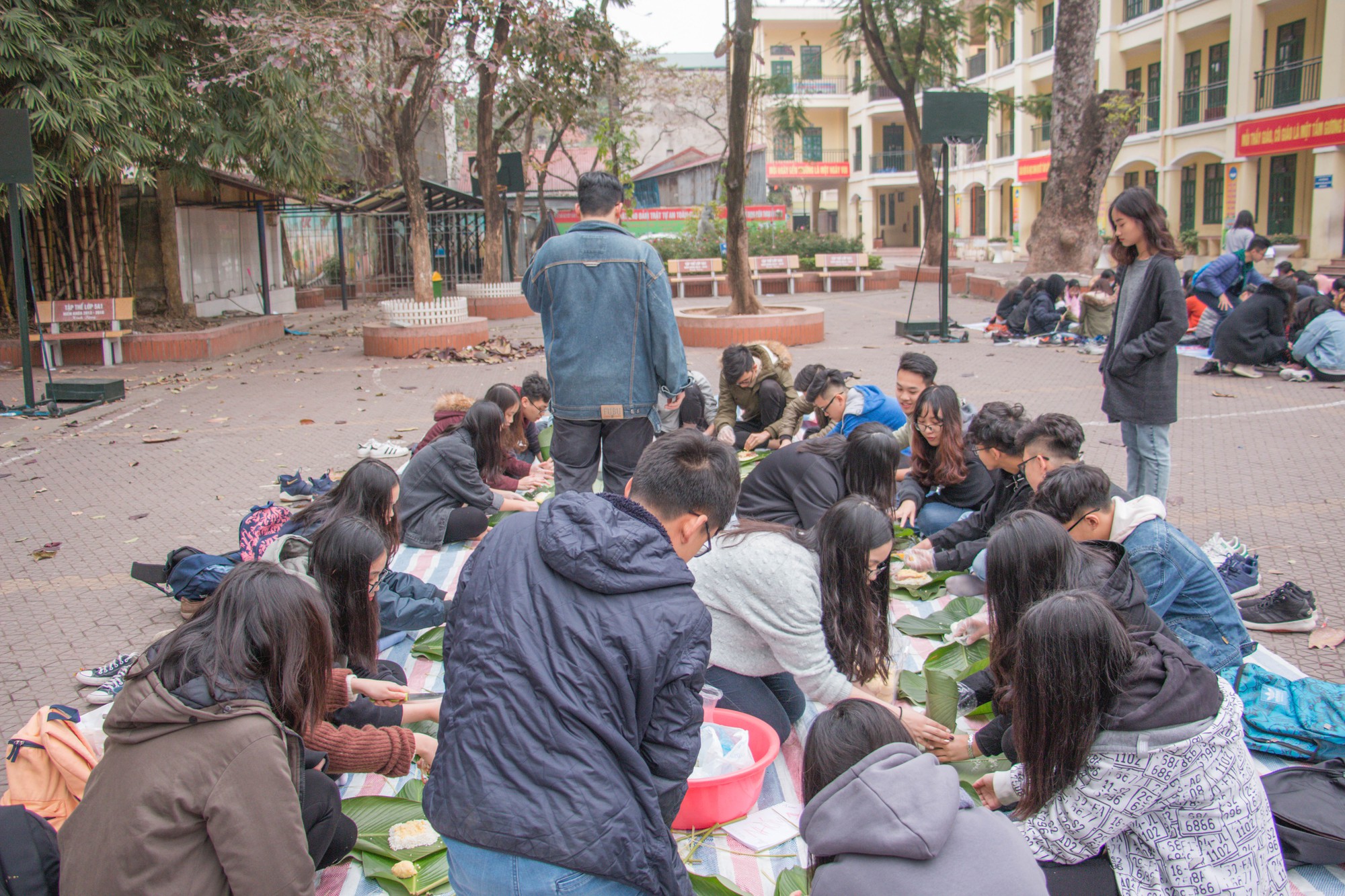 Tết Ấm Áp 2018: Thắp lửa yêu thương, chia vui ngày Tết - Ảnh 2. Tết Ấm Áp 2018: Thắp lửa yêu thương, chia vui ngày Tết - Ảnh 2.