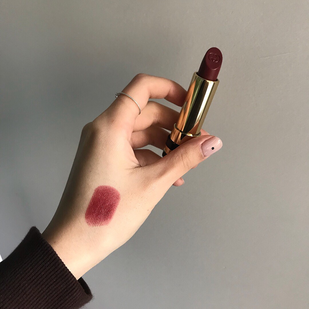 Valentine 2018: Không cần makeup cầu kỳ, chỉ cần diện 4 màu son sexy tuyệt đối này là bạn đã có thể hạ gục đối phương - Ảnh 10.