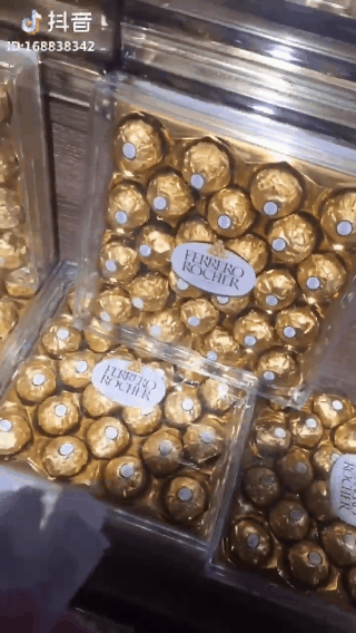 Nh&eacute;t mẩu giấy M&igrave;nh chia tay đi v&agrave;o hộp socola ở si&ecirc;u thị - tr&ograve; đ&ugrave;a &aacute;c nhất ng&agrave;y Valentine! - Ảnh 3.