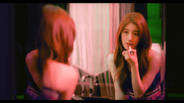 Quyết tâm không để fan ăn Tết, Suzy tung MV mới sexy nổ mắt - Ảnh 2.