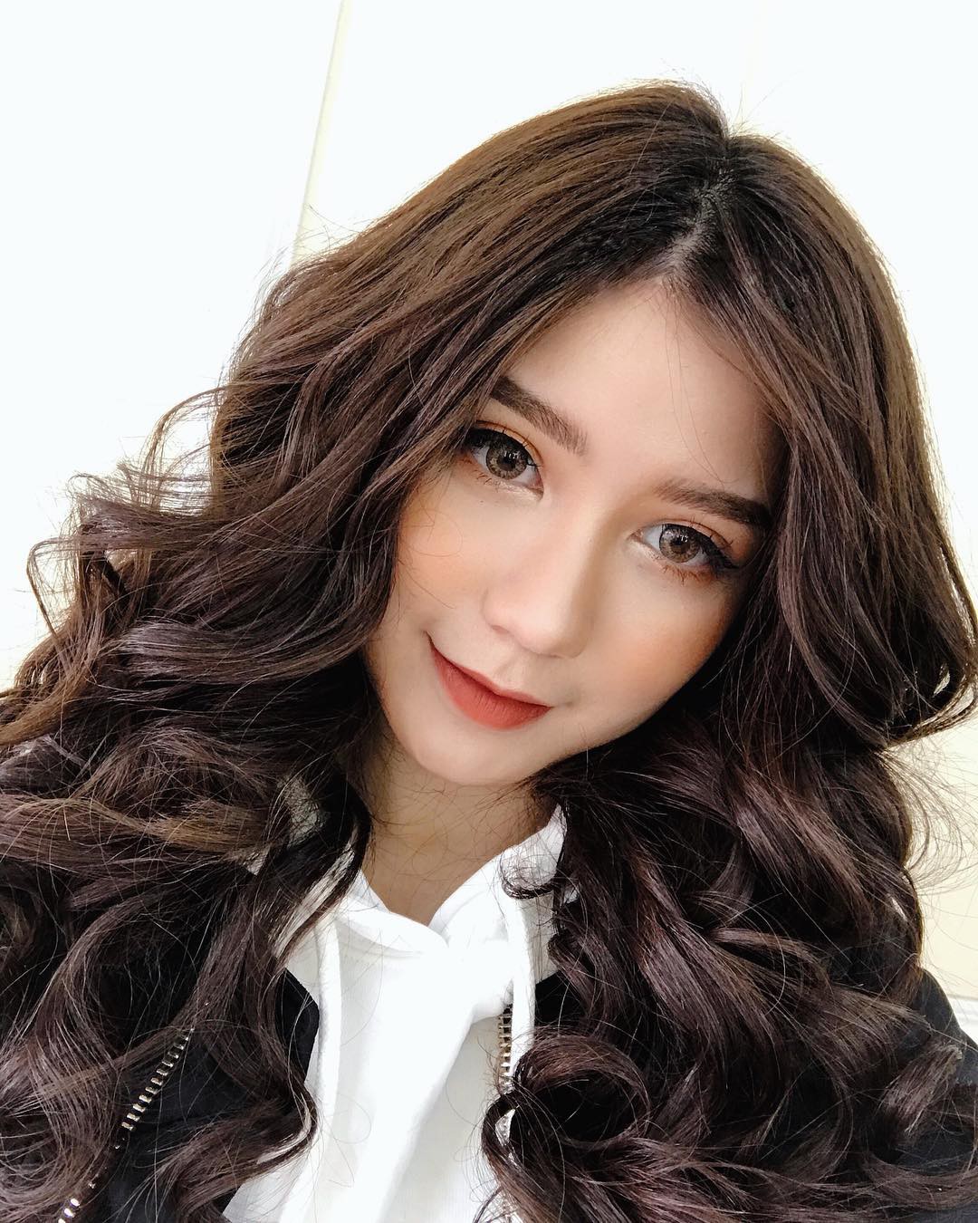 10 gợi ý makeup đón Giao thừa cực xinh từ loạt hot girl Việt mà bạn nên tham khảo ngay - Ảnh 8.