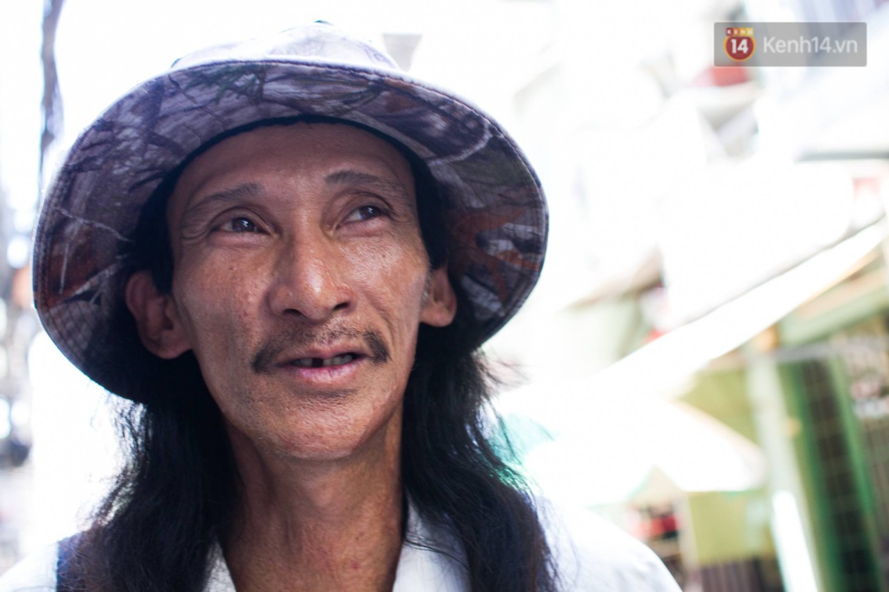 Cay mắt với những mẩu chuyện về những phận đời tha huơng, ở lại Sài Gòn mưu sinh ngày Tết - Ảnh 4.
