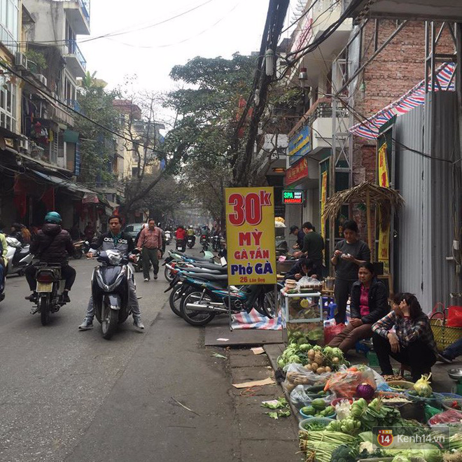 Một loạt quán ăn bình dân nổi tiếng ở Hà Nội mở xuyên Tết để bạn có thể đi ăn ngay từ mùng 1 - Ảnh 1.