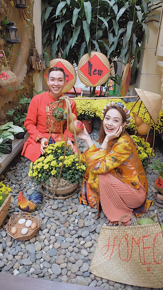 Sao Việt xúng xính váy áo đi chúc Tết, tụ tập vui chơi cùng họ hàng trong sáng mùng 1 - Ảnh 4. Sao Việt xúng xính váy áo đi chúc Tết, tụ tập vui chơi cùng họ hàng trong sáng mùng 1 - Ảnh 4.