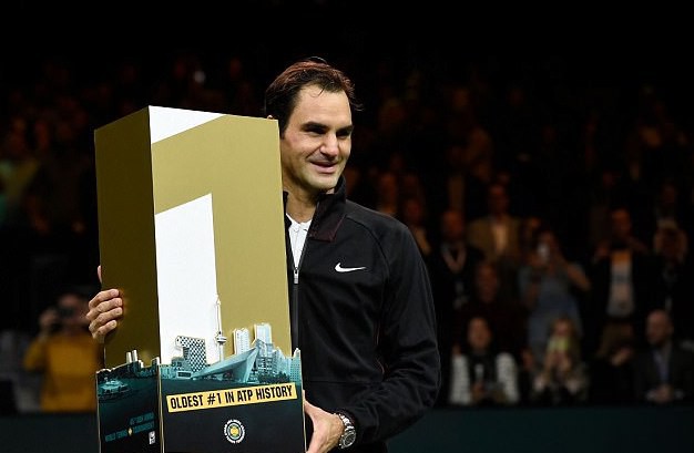 Roger Federer trở lại ngôi số 1 thế giới, lập kỷ lục chưa từng có  - Ảnh 1.