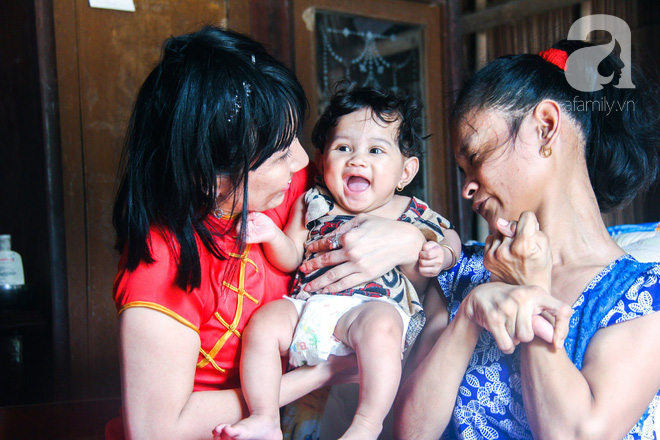 Tết mới của gia đình người mẹ điên ở Trà Vinh: Ấm áp và tràn ngập tiếng cười nhờ những tấm lòng - Ảnh 9.