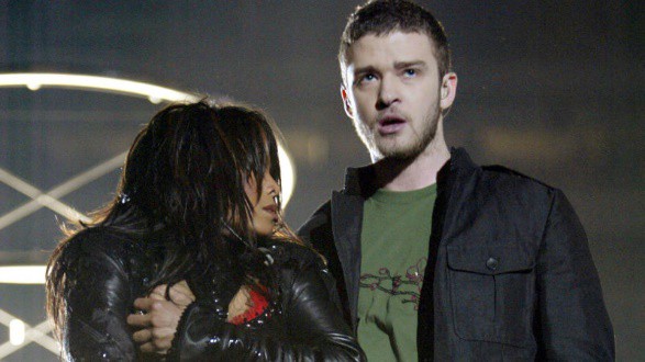 Phụ huynh yêu cầu Justin Timberlake vừa phải trong màn trình diễn Super Bowl - Ảnh 1.