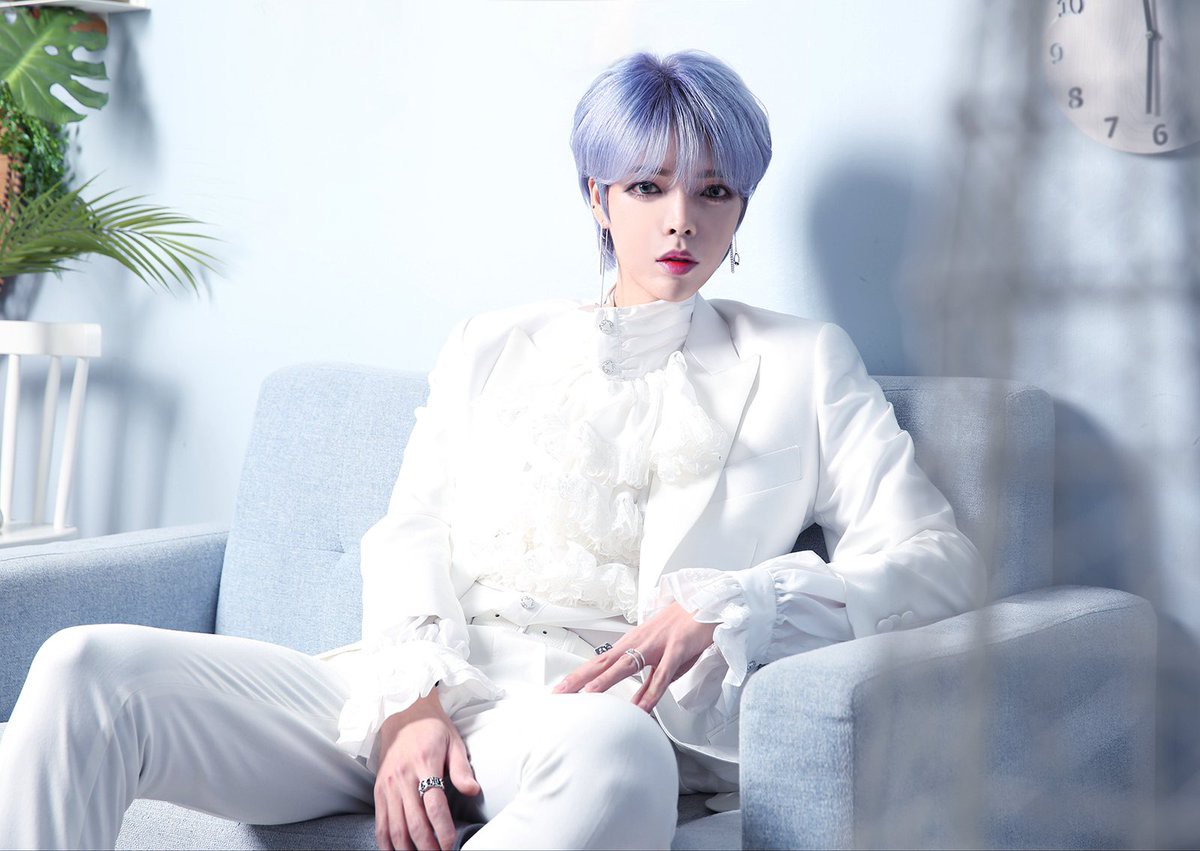 Kpop sắp đón chào một nhóm nhạc gây sốc có 1 không 2: Toàn các thành viên mặt rắn, không phân biệt nổi ai - Ảnh 1.