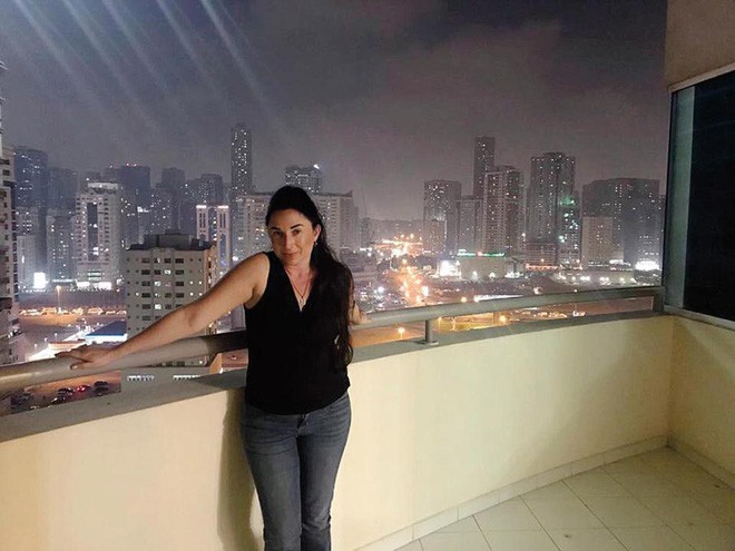 Cứ s&aacute;ng sớm tỉnh dậy l&agrave; thấy nh&agrave; cửa sạch bong s&aacute;ng b&oacute;ng, người phụ nữ bối rối khi biết b&agrave;n tay đứng sau tất cả - Ảnh 3.