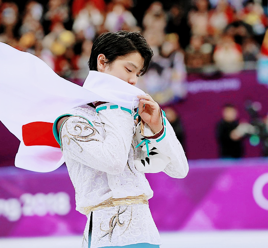 Những mỹ nam của làng trượt băng nghệ thuật: Olympic 2018 đang diễn ra nhưng các chàng trai này vẫn khiến chị em đứng ngồi không yên - Ảnh 4.