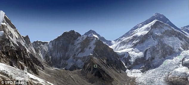 UFO suddenly appeared on Mount Everest, causing a headache for science to learn - Photo 2.