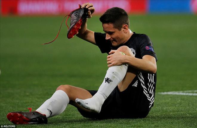  Mourinho nổi giận vì ca chấn thương của Ander Herrera  - Ảnh 1.