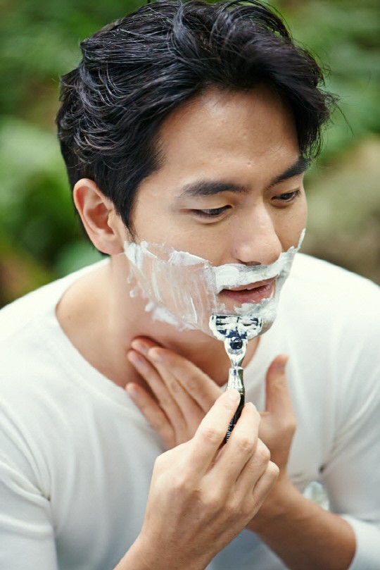 Lee Jin Wook: Điển trai, may mắn hẹn hò toàn chị đại quyền lực và kết cục bị chính bạn gái kiện vì tội cưỡng dâm - Ảnh 8.