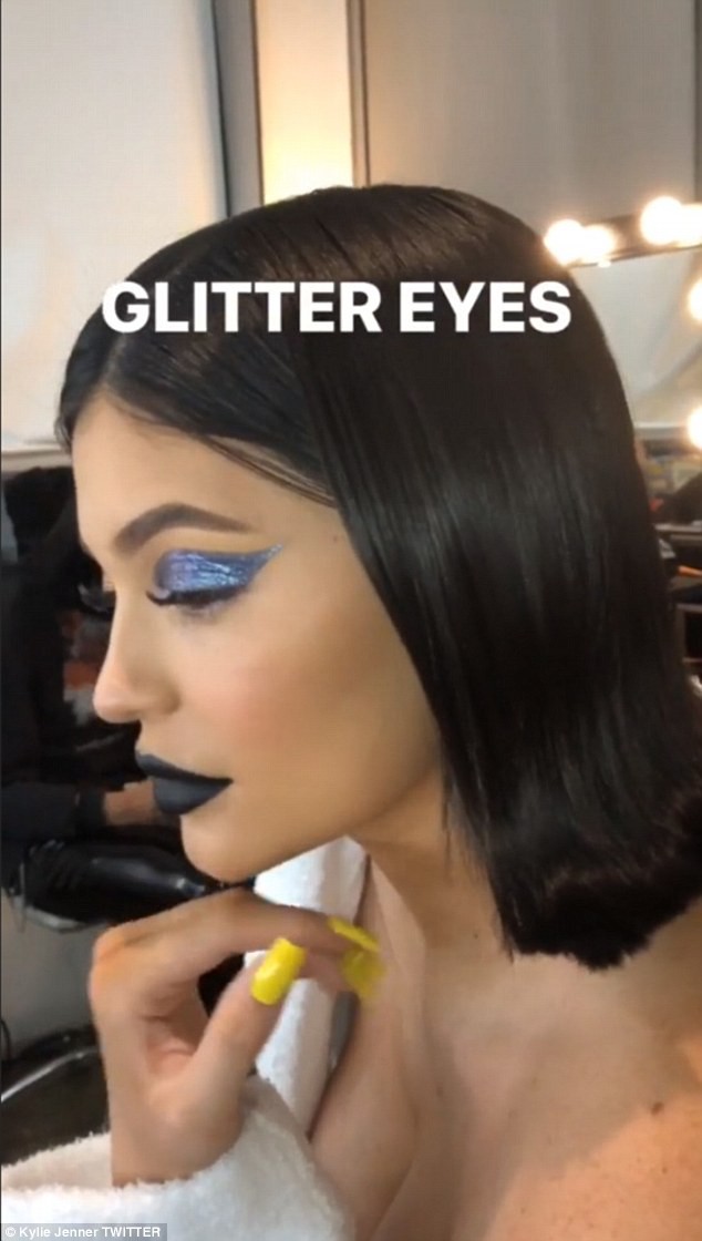 Đây là cách Kylie Jenner kiếm được nghìn tỷ từ cô con gái vừa phá kỷ lục Instagram - Ảnh 2.