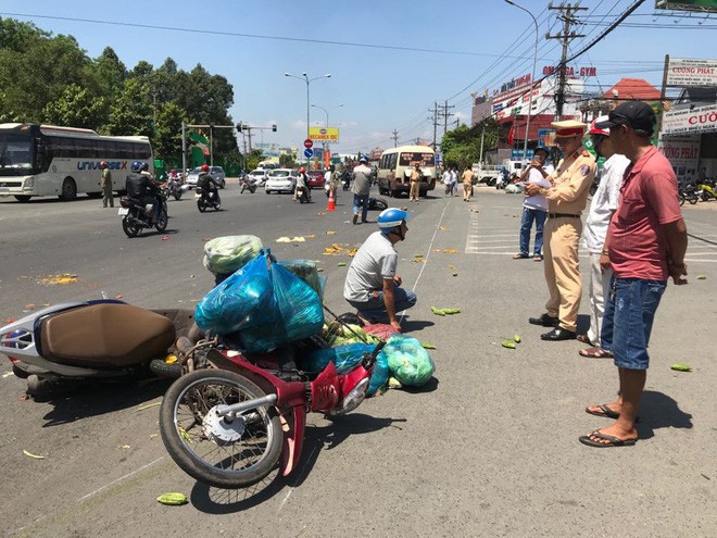 Nhân chứng vụ ô tô vượt đèn đỏ gây tai nạn hàng loạt: Cảnh tượng rất khủng khiếp - Ảnh 3.