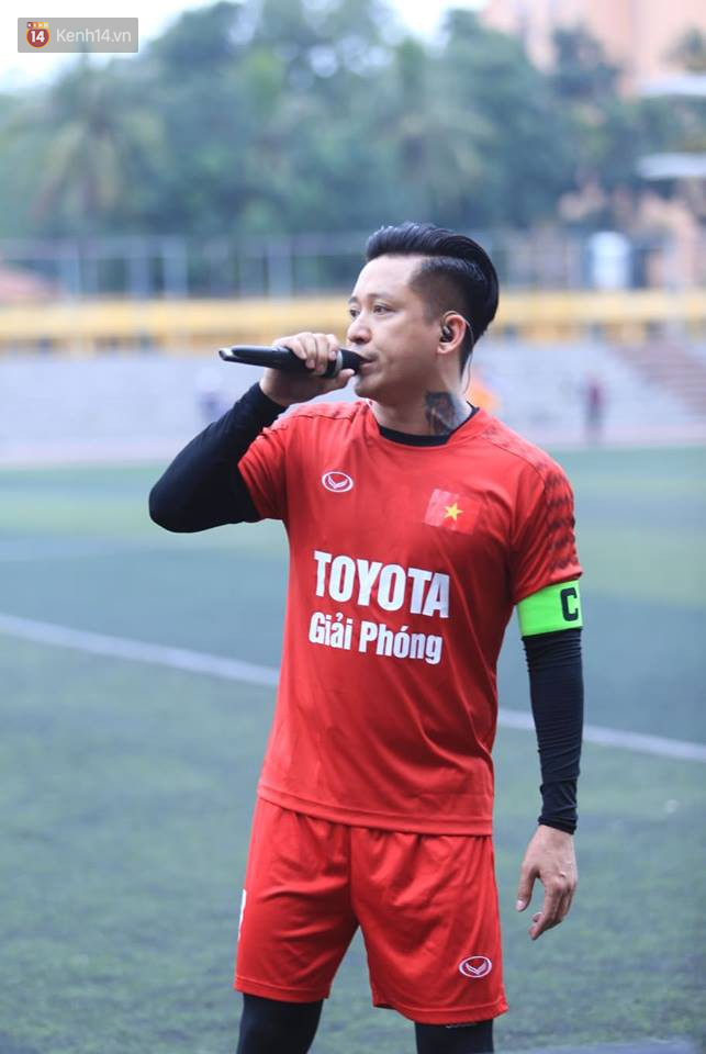 Ca sĩ Tuấn Hưng và diễn viên Việt Anh quyên góp được hơn 100 triệu ủng hộ thủ môn U23 Việt Nam có mẹ ung thư - Ảnh 15.